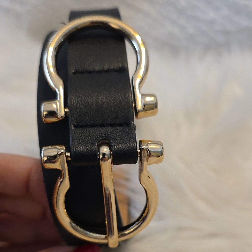 Elegant Black and Gold Women's Belt L